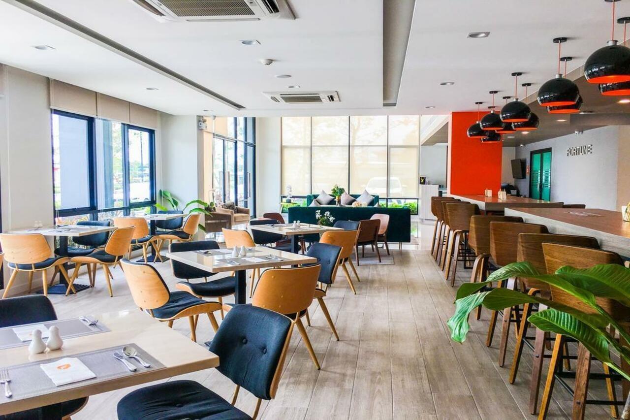 Fortune Hotel Buriram Buitenkant foto