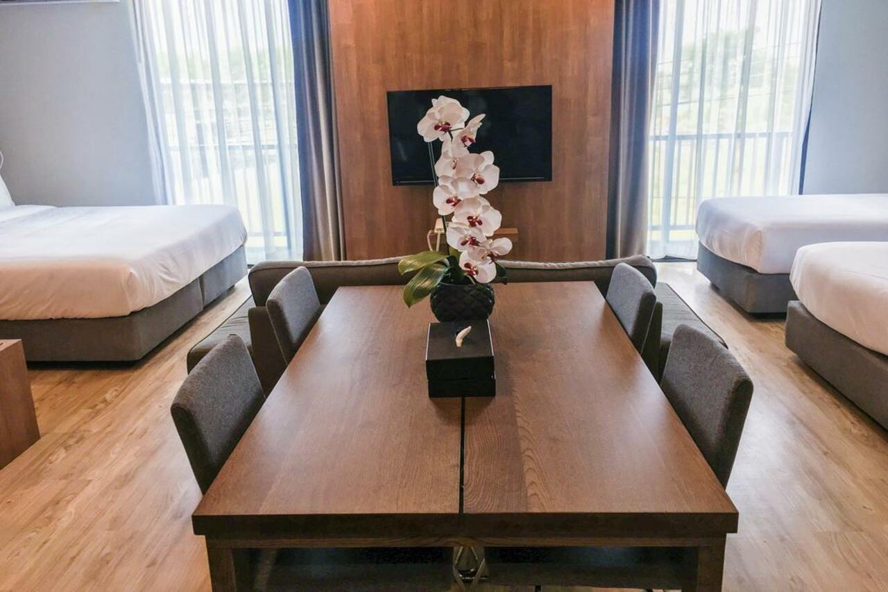 Fortune Hotel Buriram Buitenkant foto