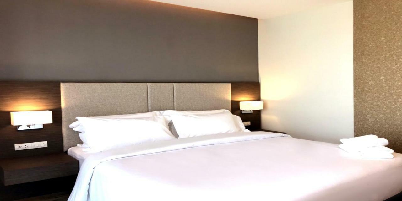 Fortune Hotel Buriram Buitenkant foto
