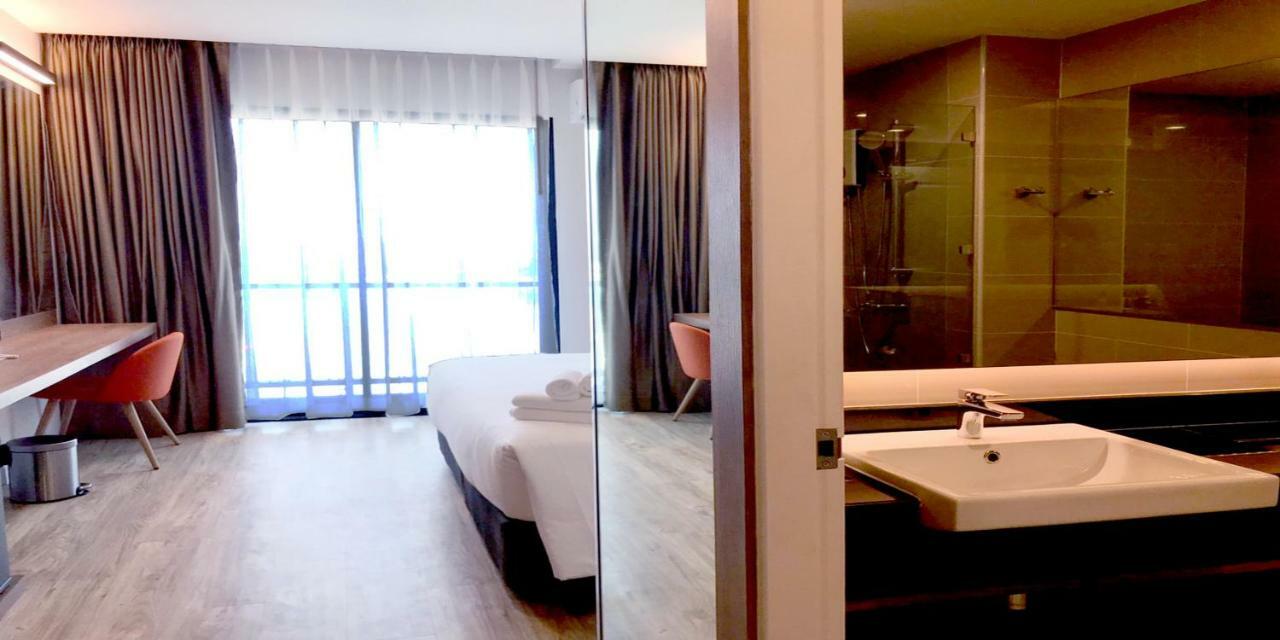 Fortune Hotel Buriram Buitenkant foto