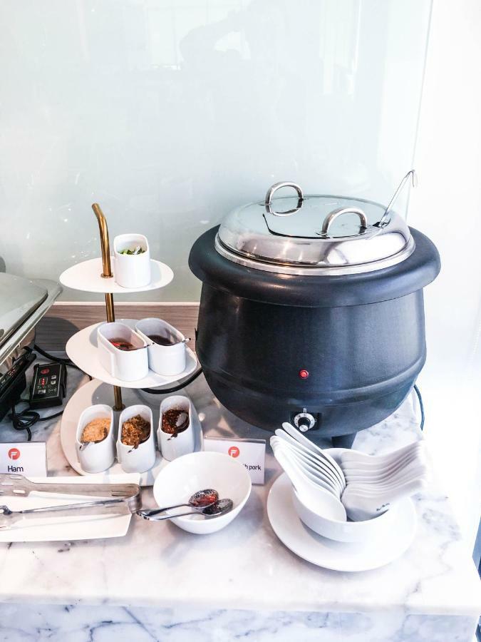 Fortune Hotel Buriram Buitenkant foto