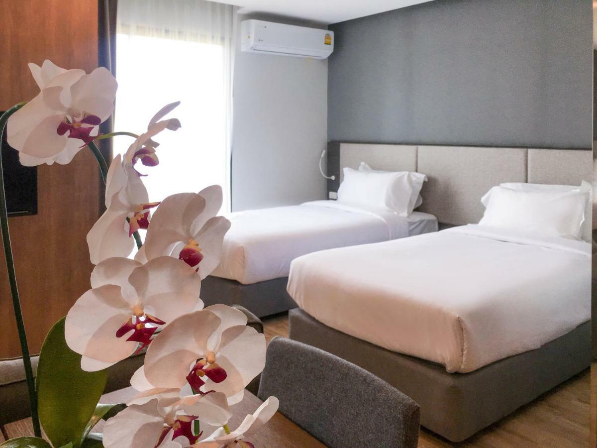 Fortune Hotel Buriram Buitenkant foto