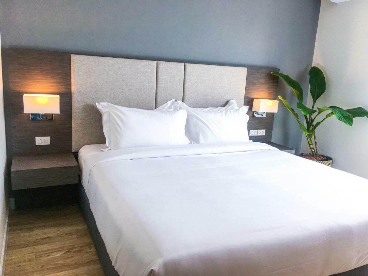 Fortune Hotel Buriram Buitenkant foto