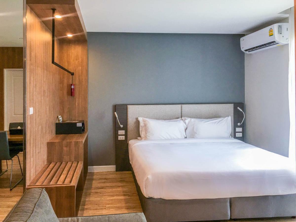 Fortune Hotel Buriram Buitenkant foto